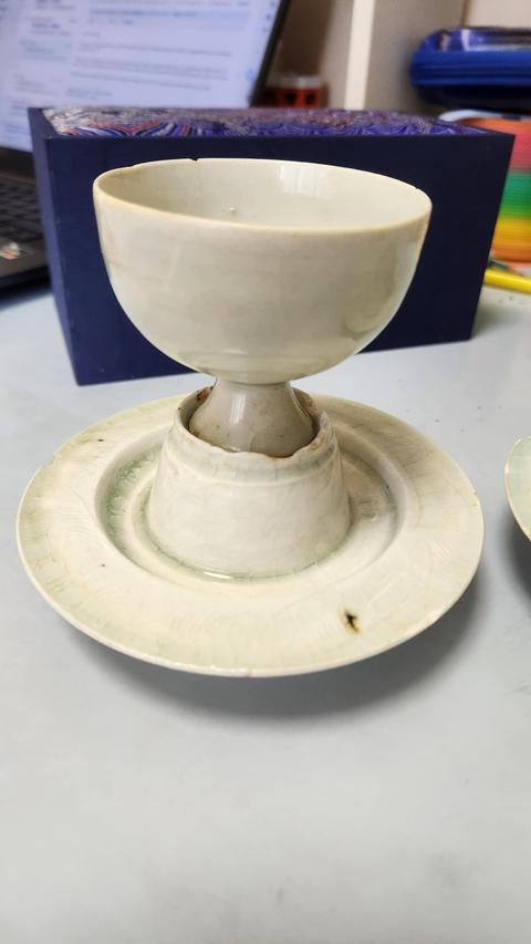 古玩陶瓷北宋湖田窯盞托一對拍賣，當(dāng)前價(jià)格38000元