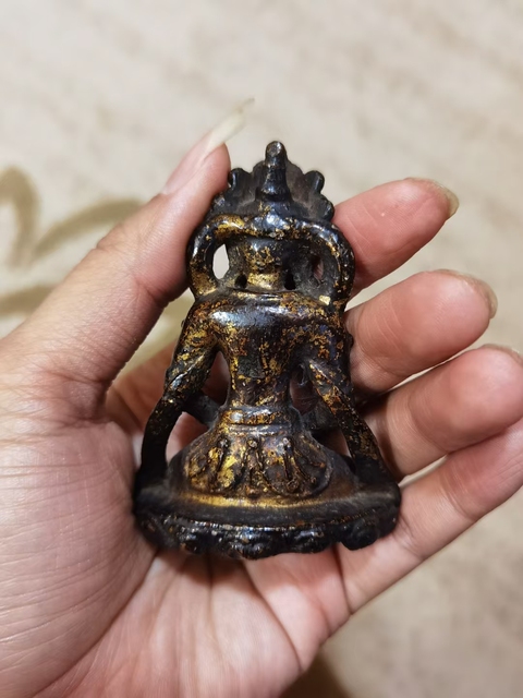 古玩銅器佛像真品鑒賞圖