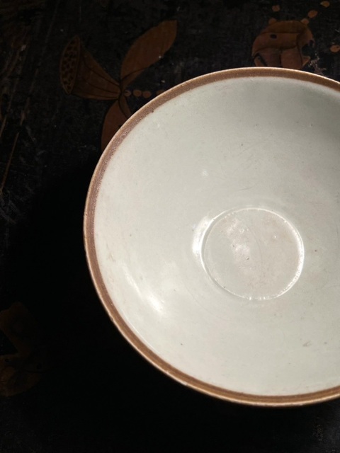 古玩陶瓷青白釉刻仰蓮紋碗真品鑒賞圖