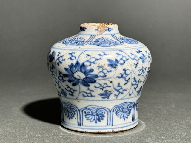 古玩陶瓷雍正青花淡描花卉紋天字罐拍賣,當前價格8800元