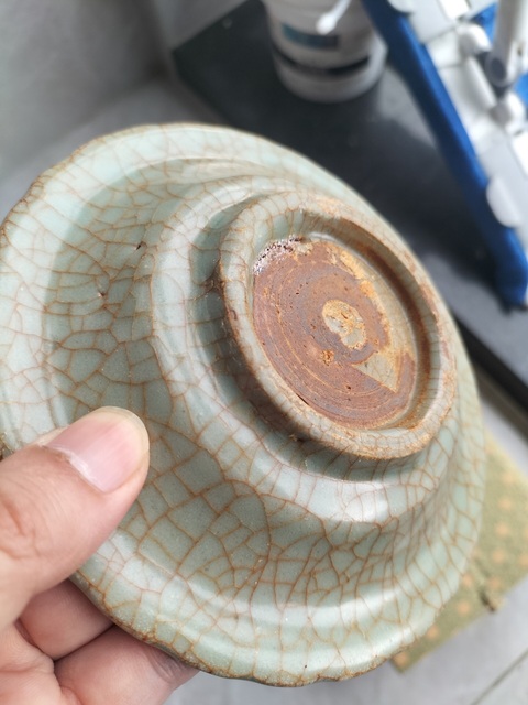 古玩陶瓷優品明早期龍泉窯帝皇綠翡翠玉化官釉盤拍賣，當前價格1680000元