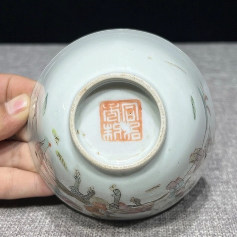 古玩陶瓷麒麟送子粉彩杯真品鑒賞圖