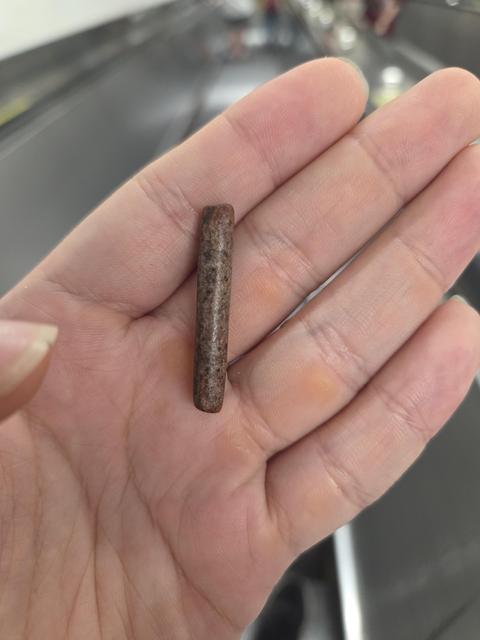 古玩玉器地方料玉管拍賣，當(dāng)前價格120元
