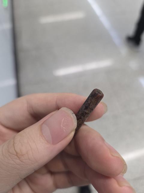 古玩玉器地方料玉管拍賣，當(dāng)前價格120元