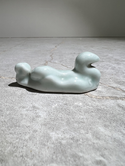 古玩陶瓷豆青釉筆架真品鑒賞圖