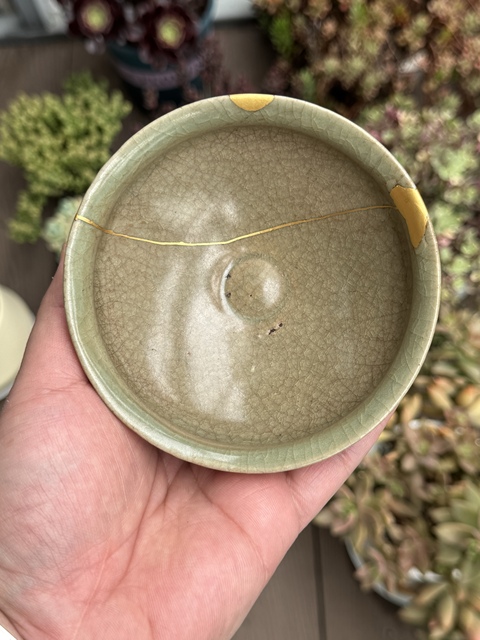古玩陶瓷龍泉青瓷束口盞拍賣，當(dāng)前價(jià)格3600元
