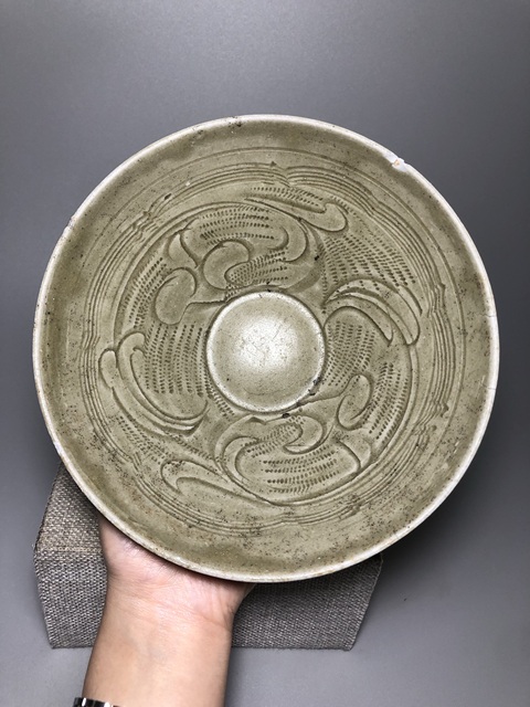 古玩陶瓷(宋代收藏級)青釉刻花紋大碗拍賣,當前價格0元