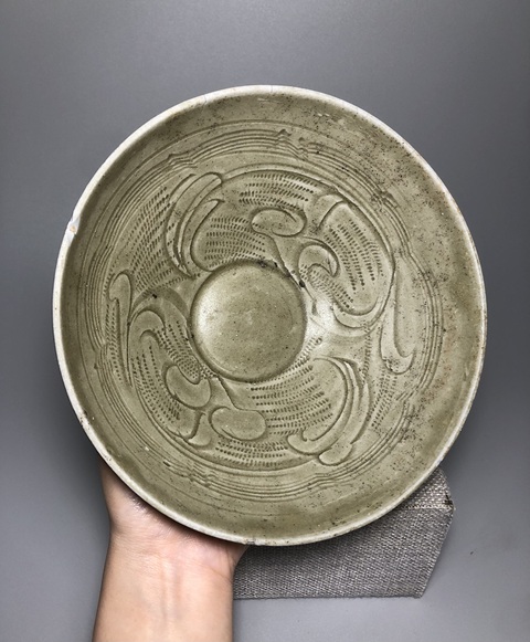 古玩陶瓷(宋代收藏級)青釉刻花紋大碗拍賣,當前價格0元