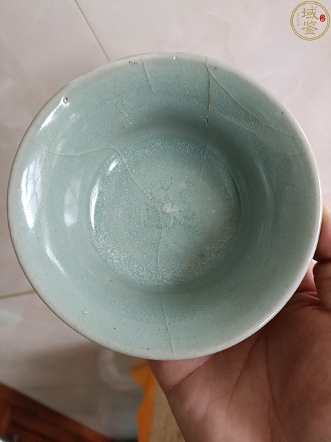 古玩陶瓷精品元代末龍泉梅子青釉茶盞拍賣，當(dāng)前價(jià)格2980元