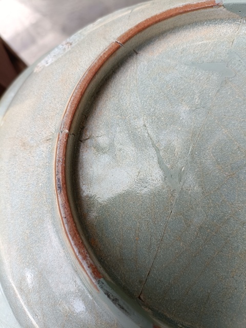 古玩陶瓷龍泉青瓷折沿盤真品鑒賞圖