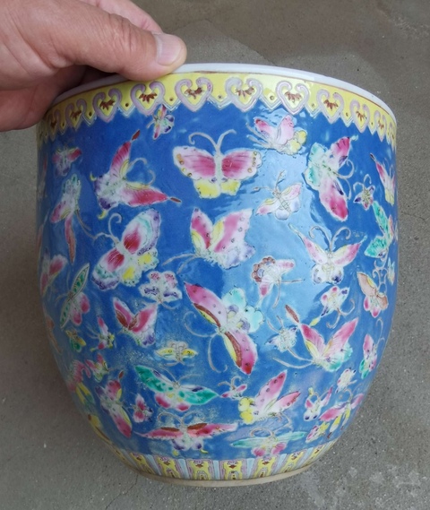 古玩陶瓷粉彩百蝶圖卷缸真品鑒賞圖