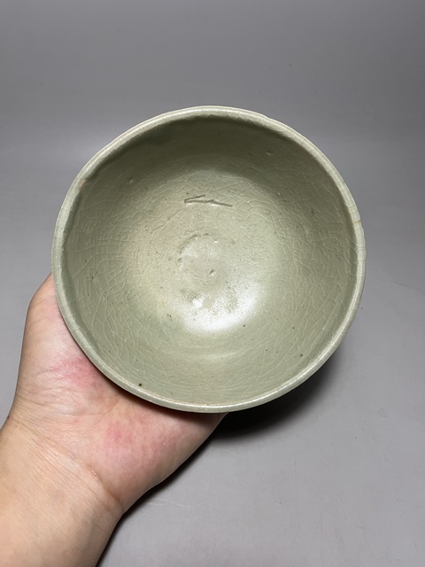 古玩陶瓷龍泉青瓷茶碗拍賣，當前價格0元