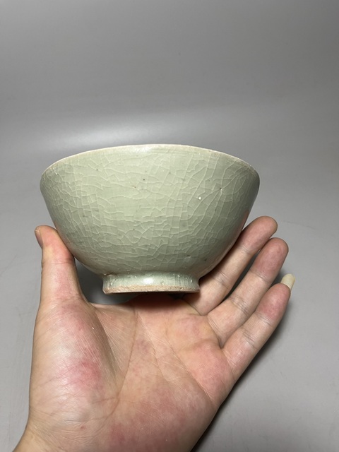 古玩陶瓷龍泉青瓷茶碗拍賣，當前價格0元