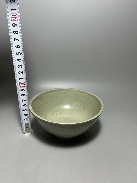 古玩陶瓷龍泉青瓷茶碗拍賣，當前價格0元