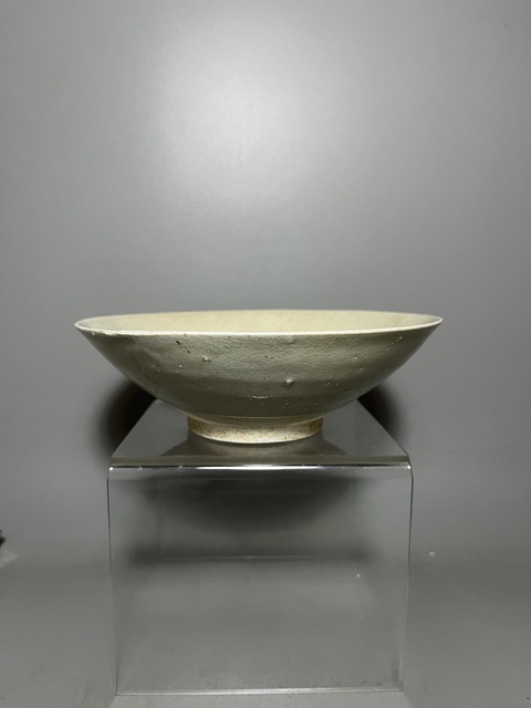 古玩陶瓷青白釉刻云氣紋碗拍賣,當前價格0元