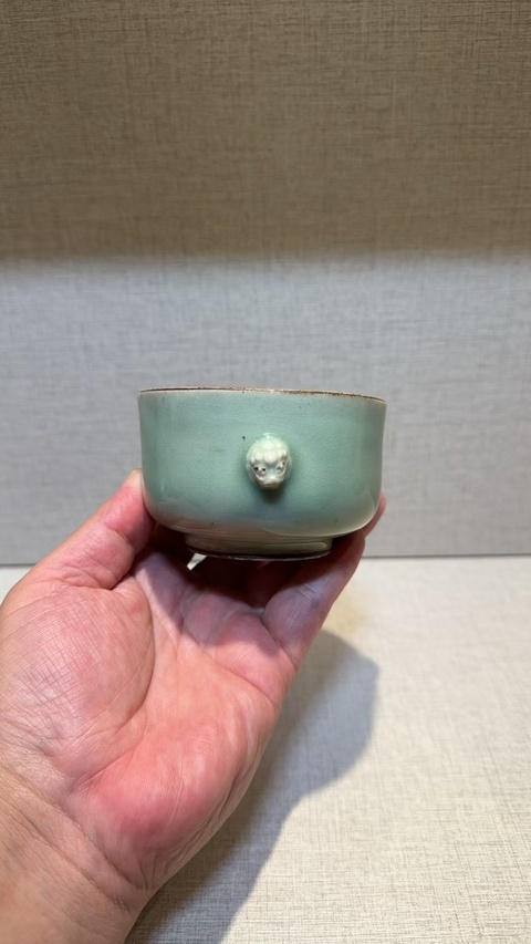 古玩陶瓷龍泉青瓷爐真品鑒賞圖