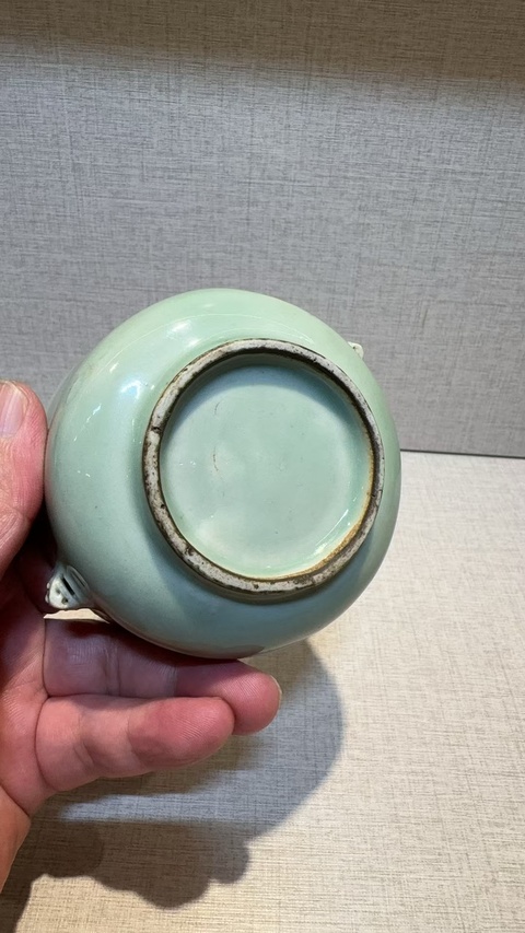 古玩陶瓷龍泉青瓷爐真品鑒賞圖