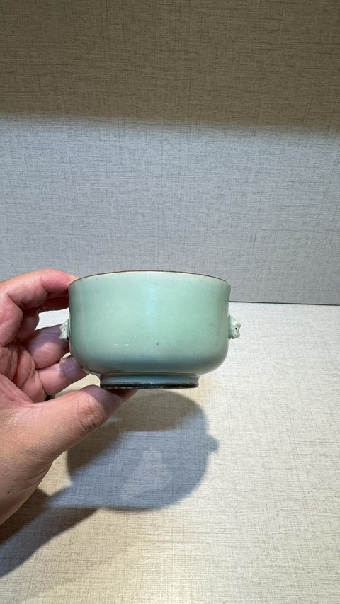 古玩陶瓷龍泉青瓷爐真品鑒賞圖