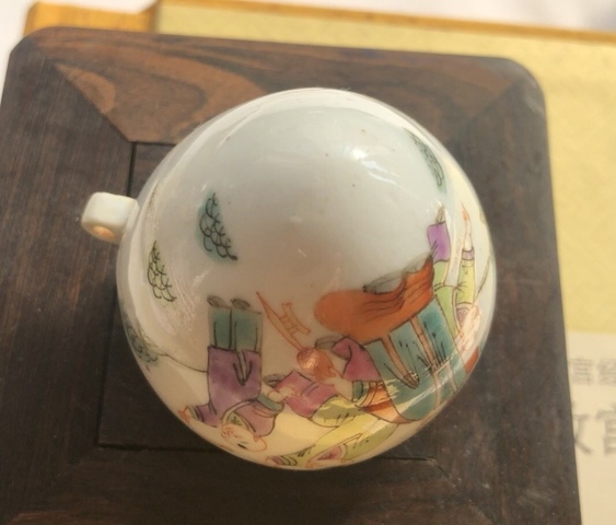 古玩陶瓷粉彩鳥食罐真品鑒賞圖