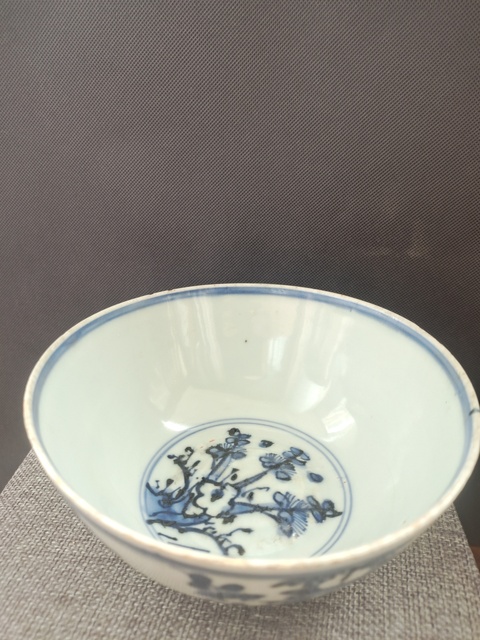 古玩陶瓷花鳥紋青花碗真品鑒賞圖