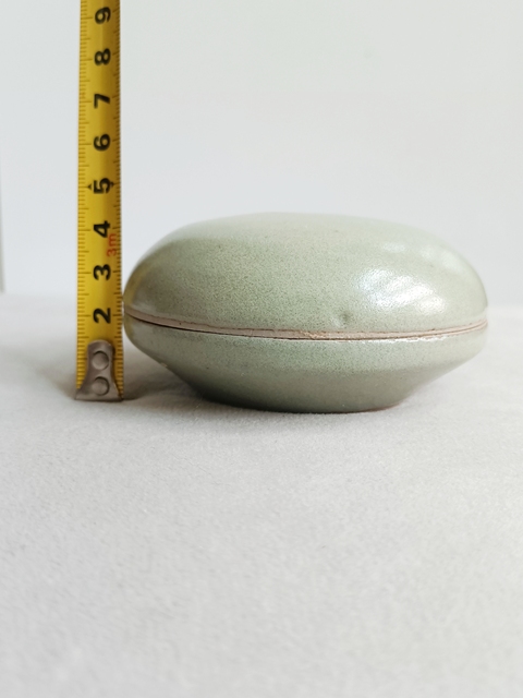 古玩陶瓷青釉印尼盒真品鑒賞圖