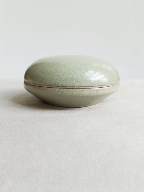 古玩陶瓷青釉印尼盒真品鑒賞圖