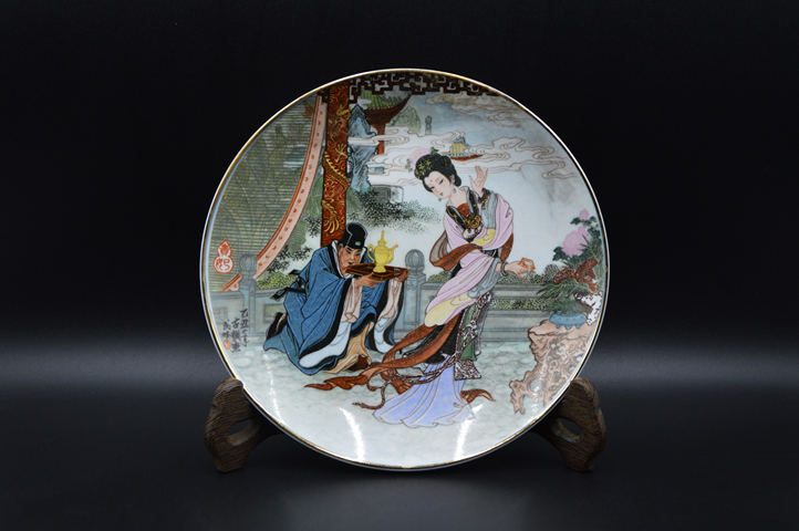 古玩陶瓷人物紋盤真品鑒賞圖