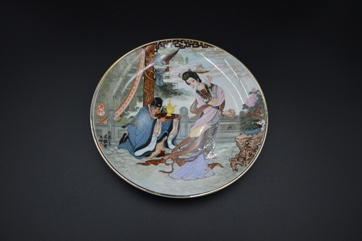 古玩陶瓷人物紋盤真品鑒賞圖