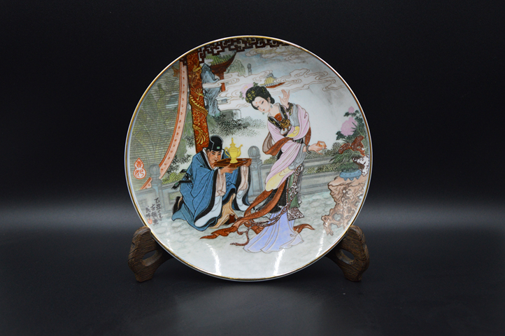 古玩陶瓷人物紋盤真品鑒賞圖