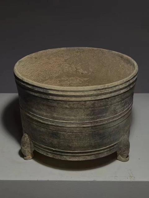 古玩陶瓷漢代·陶弦紋三足奩 真品鑒賞圖