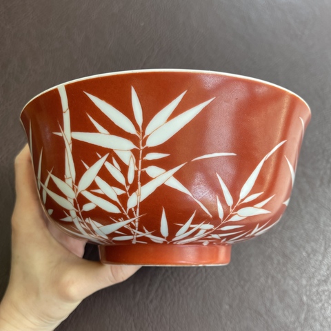 古玩陶瓷珊瑚紅留白竹紋碗真品鑒賞圖