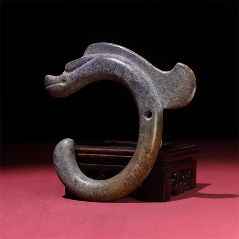 古玩玉器仿“紅山文化”c形龍真品鑒賞圖