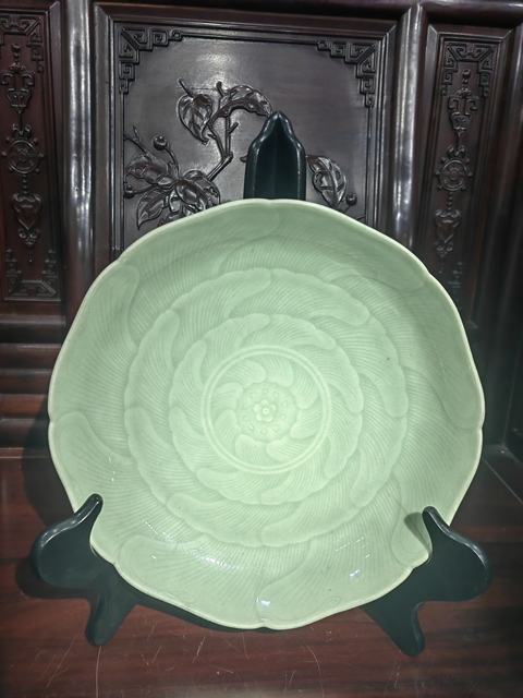 古玩陶瓷盤(pán)真品鑒賞圖