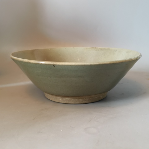 古玩陶瓷龍泉青瓷碗真品鑒賞圖