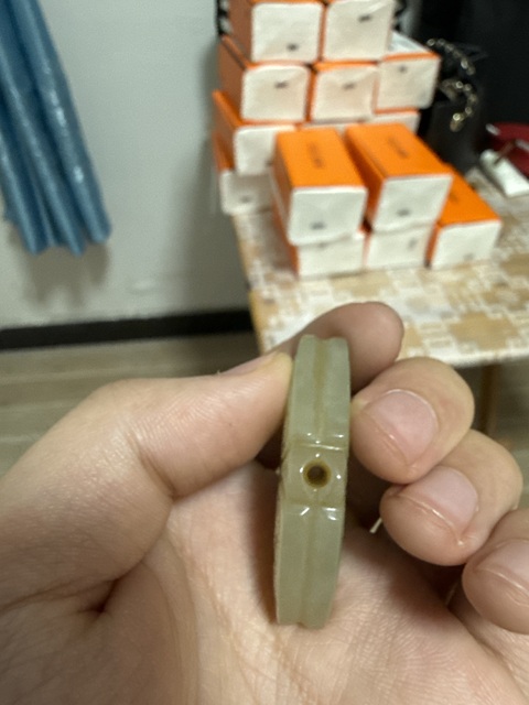古玩玉器和田玉雕“蝴蝶墜”真品鑒賞圖