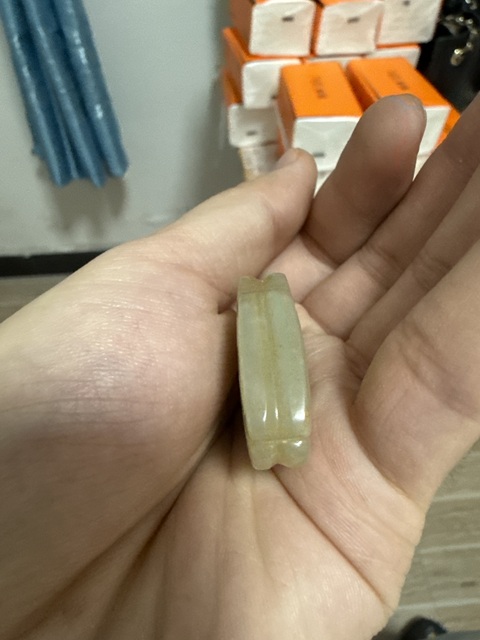 古玩玉器和田玉雕“蝴蝶墜”真品鑒賞圖
