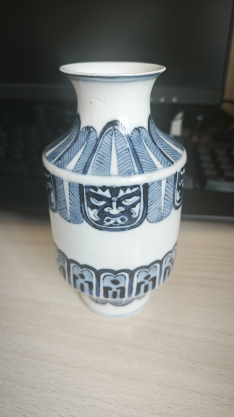 古玩陶瓷青花饕餮紋撇口瓶，疑似復窯真品鑒賞圖