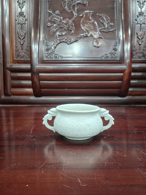 古玩陶瓷民國獸耳琴爐拍賣,當前價格2000元