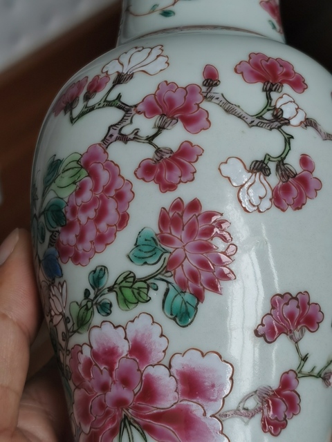 古玩陶瓷雍正 錦雞牡丹花卉紋賞瓶拍賣，當前價格11800元