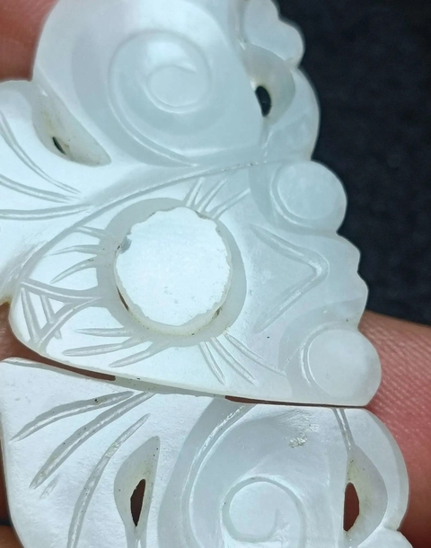 古玩玉器清代一級(jí)白和田籽料玉雕“蝴蝶帶扣”拍賣(mài)，當(dāng)前價(jià)格5500元