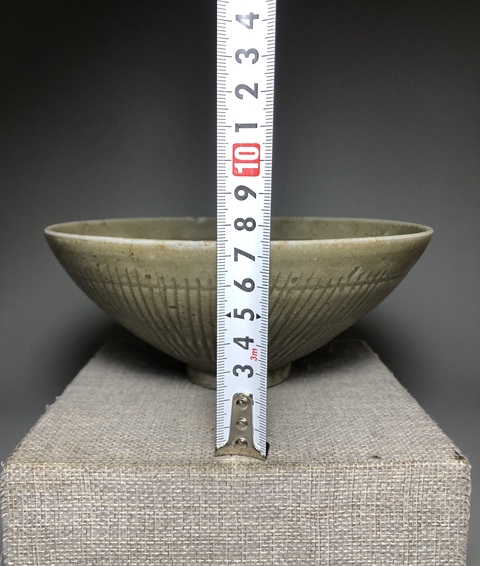 古玩陶瓷(宋代收藏級)青釉刻花紋大碗拍賣,當前價格0元