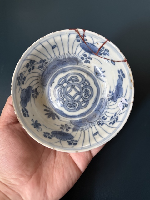 古玩陶瓷青花盤真品鑒賞圖