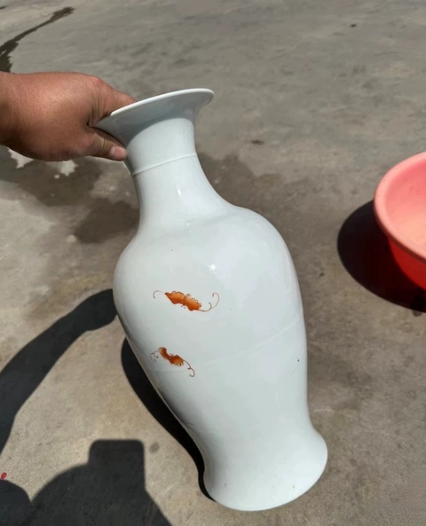古玩陶瓷人物紋粉彩觀音瓶真品鑒賞圖