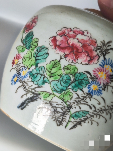 古玩陶瓷粉彩花鳥花卉紋罐真品鑒賞圖
