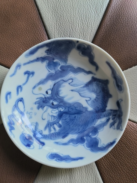 古玩陶瓷青花過墻龍紋盤真品鑒賞圖