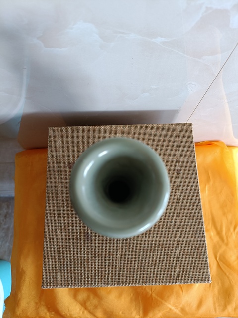 古玩陶瓷館藏級精品宋末元初龍泉青瓷雙耳瓶拍賣，當前價格9800元