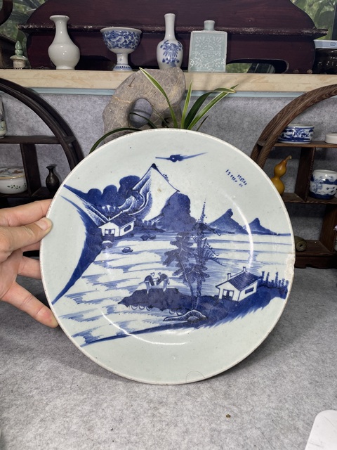 古玩陶瓷雍正傳世青花山水人物大盤拍賣，當(dāng)前價(jià)格2899元
