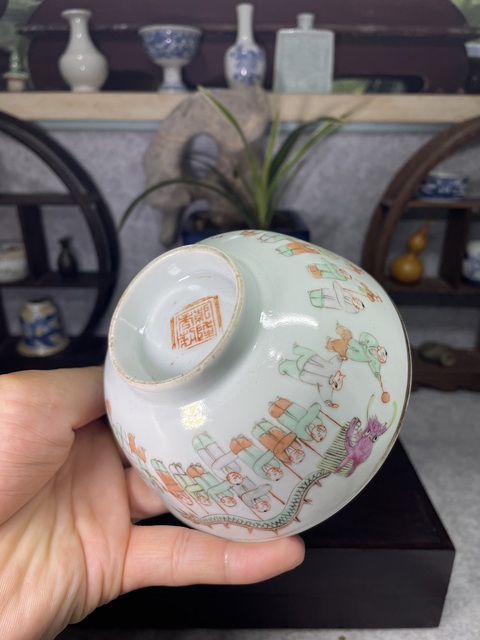古玩陶瓷清晚·粉彩百子鬧春紋碗拍賣,當前價格10000元