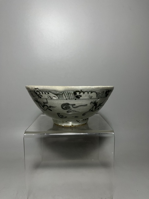 古玩陶瓷明代青花海馬圖碗拍賣,當前價格200元
