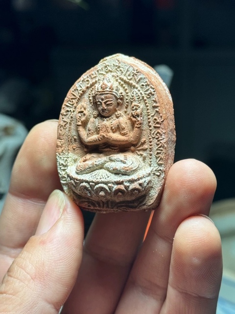 古玩雜項明早期.四臂觀音像擦擦拍賣,當(dāng)前價格0元